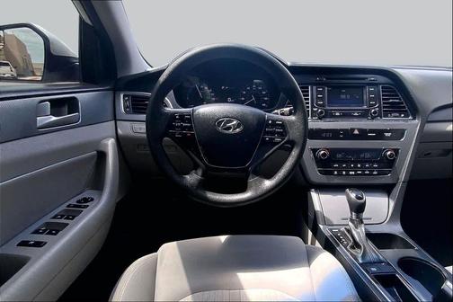 Diamond White Pearl 2016 Hyundai SONATA Hybrid SE