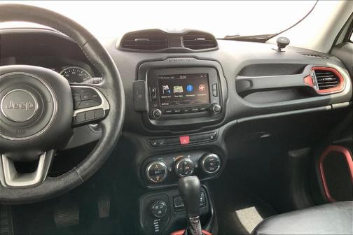 2015 Jeep Renegade Trailhawk