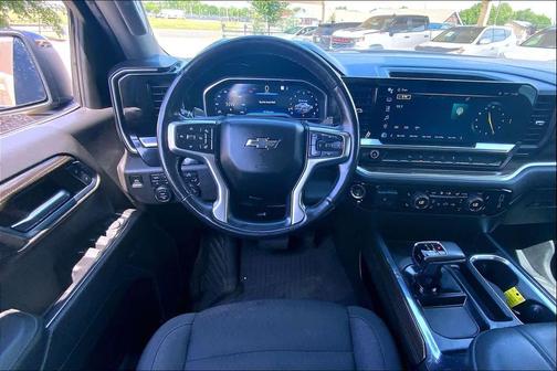 Dark Ash Metallic 2022 Chevrolet Silverado 1500 RST