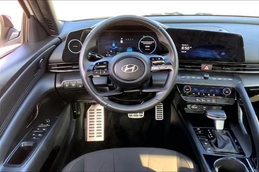 2025 Hyundai ELANTRA HEV SEL