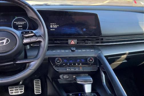 2025 Hyundai ELANTRA HEV SEL