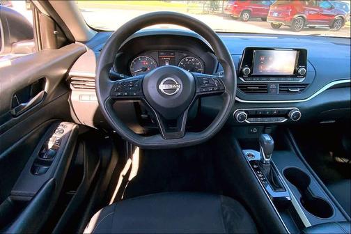 Glacier White 2024 Nissan Altima S FWD