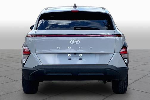 Cyber Gray Metallic 2026 Hyundai KONA SE