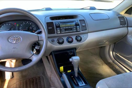 2003 Toyota Camry LE