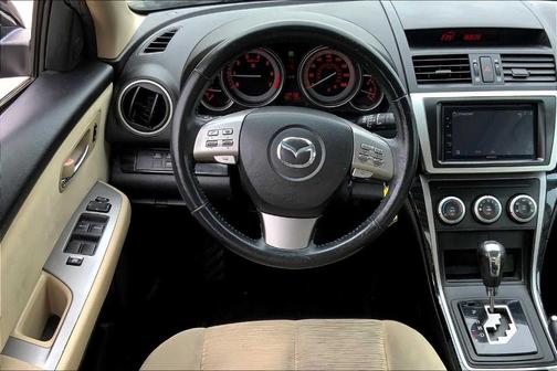 2010 Mazda Mazda6 i Touring Plus