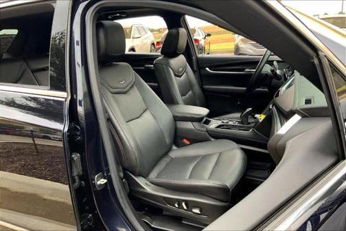 2021 Cadillac XT5 Premium Luxury