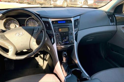 2013 Hyundai SONATA Limited