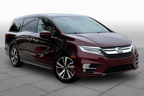 Deep Scarlet Pearl 2019 Honda Odyssey Elite