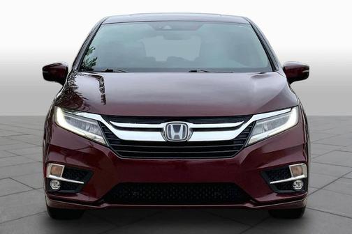 Deep Scarlet Pearl 2019 Honda Odyssey Elite