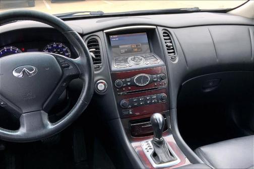 2017 INFINITI QX50 Base