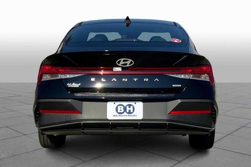2025 Hyundai ELANTRA HEV SEL