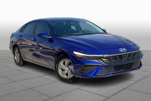 2024 Hyundai ELANTRA SE
