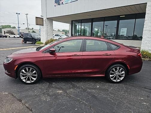 2016 Chrysler 200 S