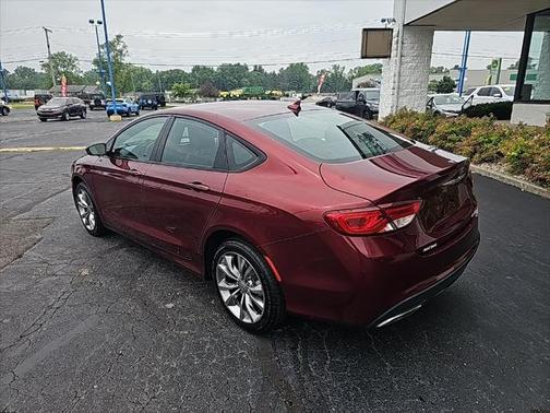2016 Chrysler 200 S