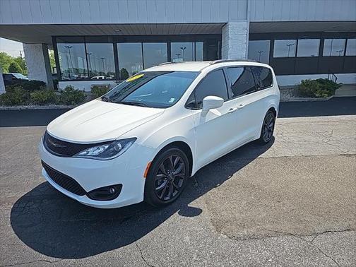 2019 Chrysler Pacifica Touring Plus