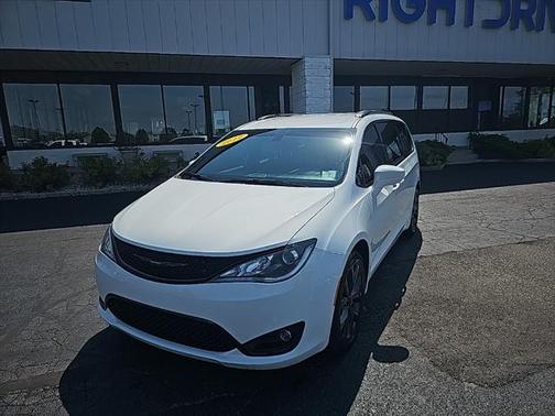 2019 Chrysler Pacifica Touring Plus