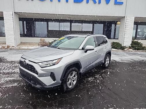 2022 Toyota RAV4 XLE