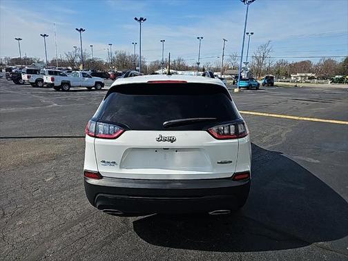 2022 Jeep Cherokee Latitude Lux