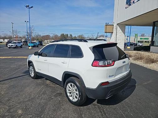 2022 Jeep Cherokee Latitude Lux