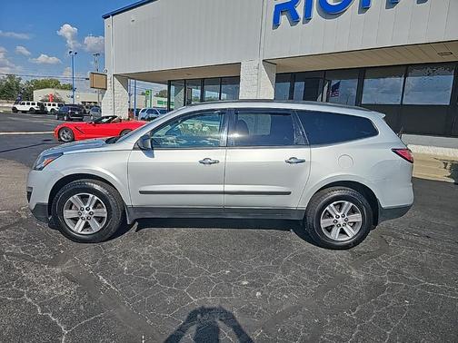 2017 Chevrolet Traverse LS