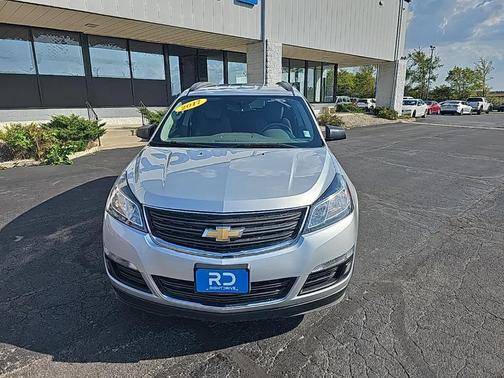 2017 Chevrolet Traverse LS