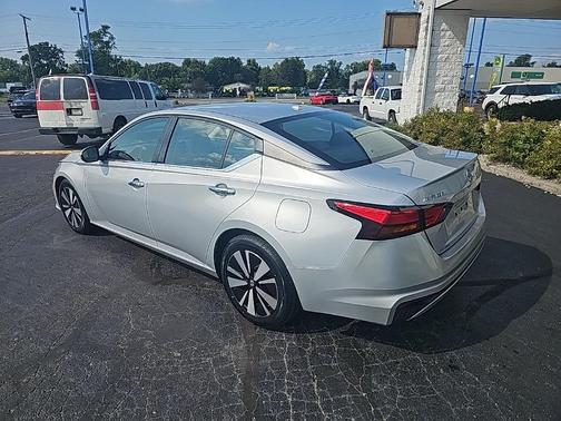 2022 Nissan Altima 2.5 SV