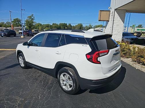 2023 GMC Terrain SLE