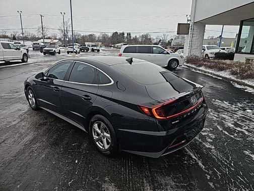 2023 Hyundai SONATA SE