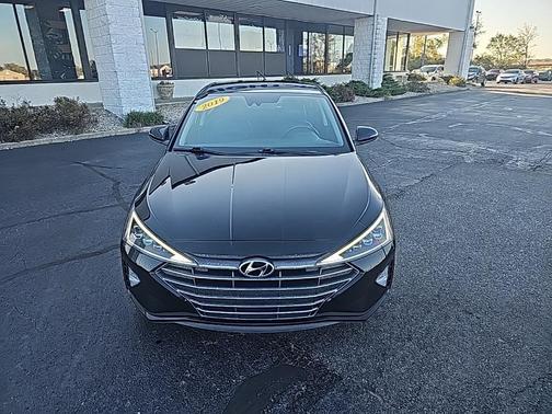 2019 Hyundai ELANTRA Limited