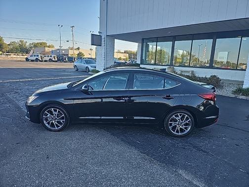 2019 Hyundai ELANTRA Limited