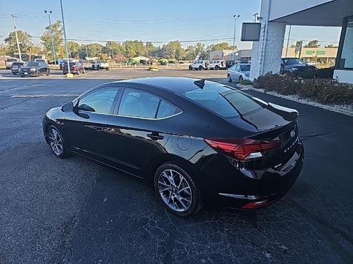 2019 Hyundai ELANTRA Limited