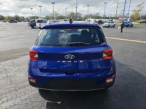2021 Hyundai VENUE SE