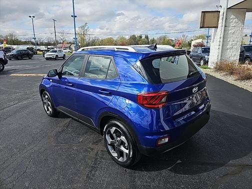 2021 Hyundai VENUE SE