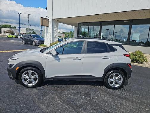 2023 Hyundai KONA SEL