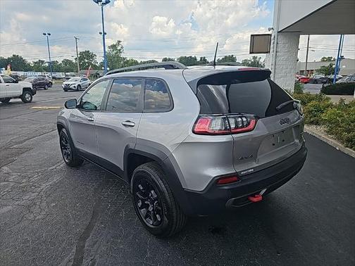 2020 Jeep Cherokee Trailhawk