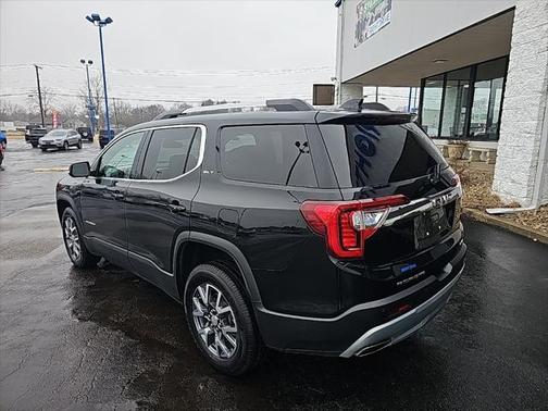2023 GMC Acadia AWD SLT