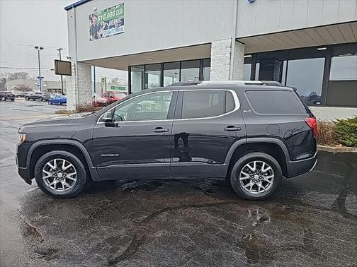 2023 GMC Acadia AWD SLT