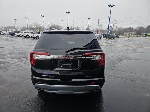 2023 GMC Acadia AWD SLT