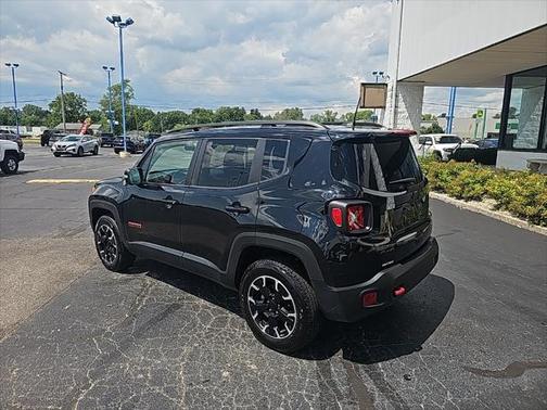 2023 Jeep Renegade Trailhawk