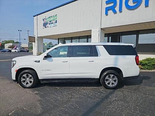 2022 GMC Yukon XL SLE