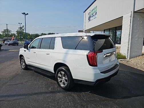 2022 GMC Yukon XL SLE