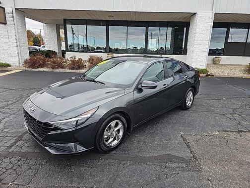 2021 Hyundai ELANTRA SE