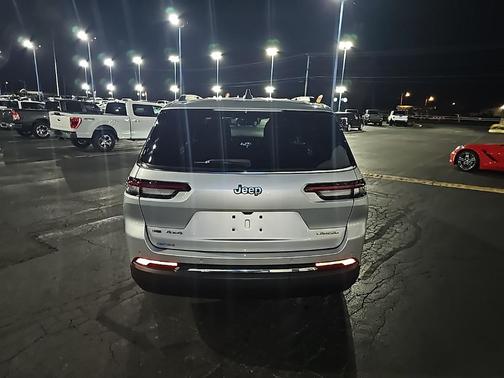2023 Jeep Grand Cherokee L Laredo