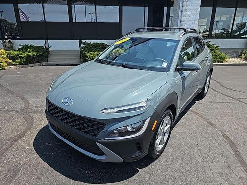 2022 Hyundai KONA SEL