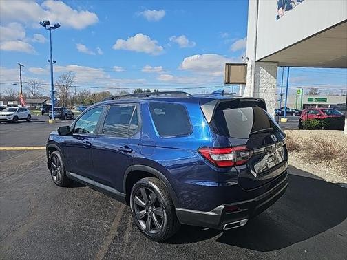2023 Honda Pilot 2WD Sport