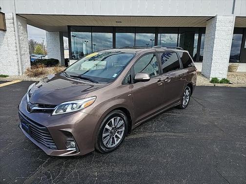 2020 Toyota Sienna XLE
