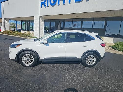 2021 Ford Escape SE