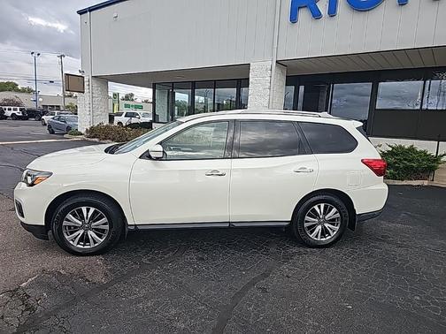 2020 Nissan Pathfinder SL 4WD