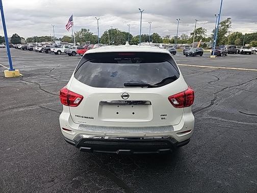 2020 Nissan Pathfinder SL 4WD