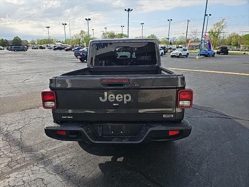 2023 Jeep Gladiator Overland